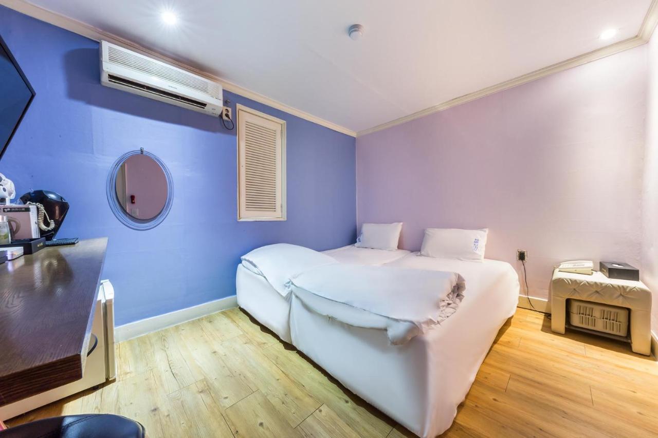 In Seoul Sinchon Goguma Hotel Extérieur photo